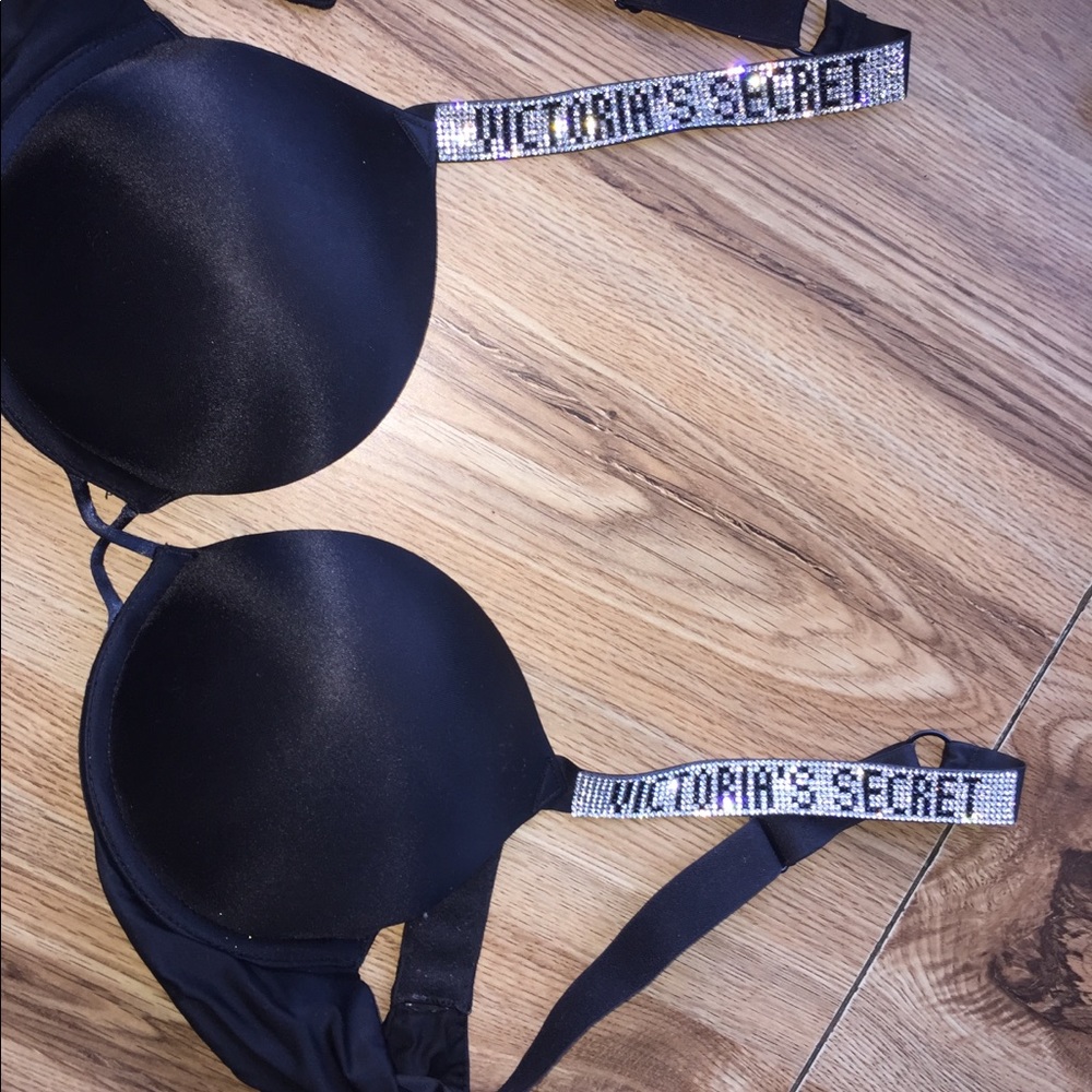 Victoria secret bombshell bra size 32C